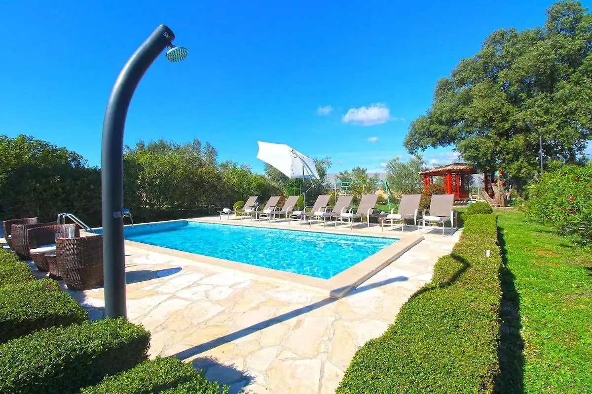Holiday House With A Swimming Pool Sisan, Medulin - 20775 Liznjan Holiday home