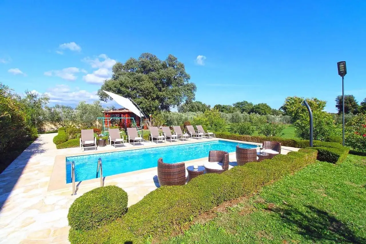 Holiday House With A Swimming Pool Sisan, Medulin - 20775 Liznjan Holiday home