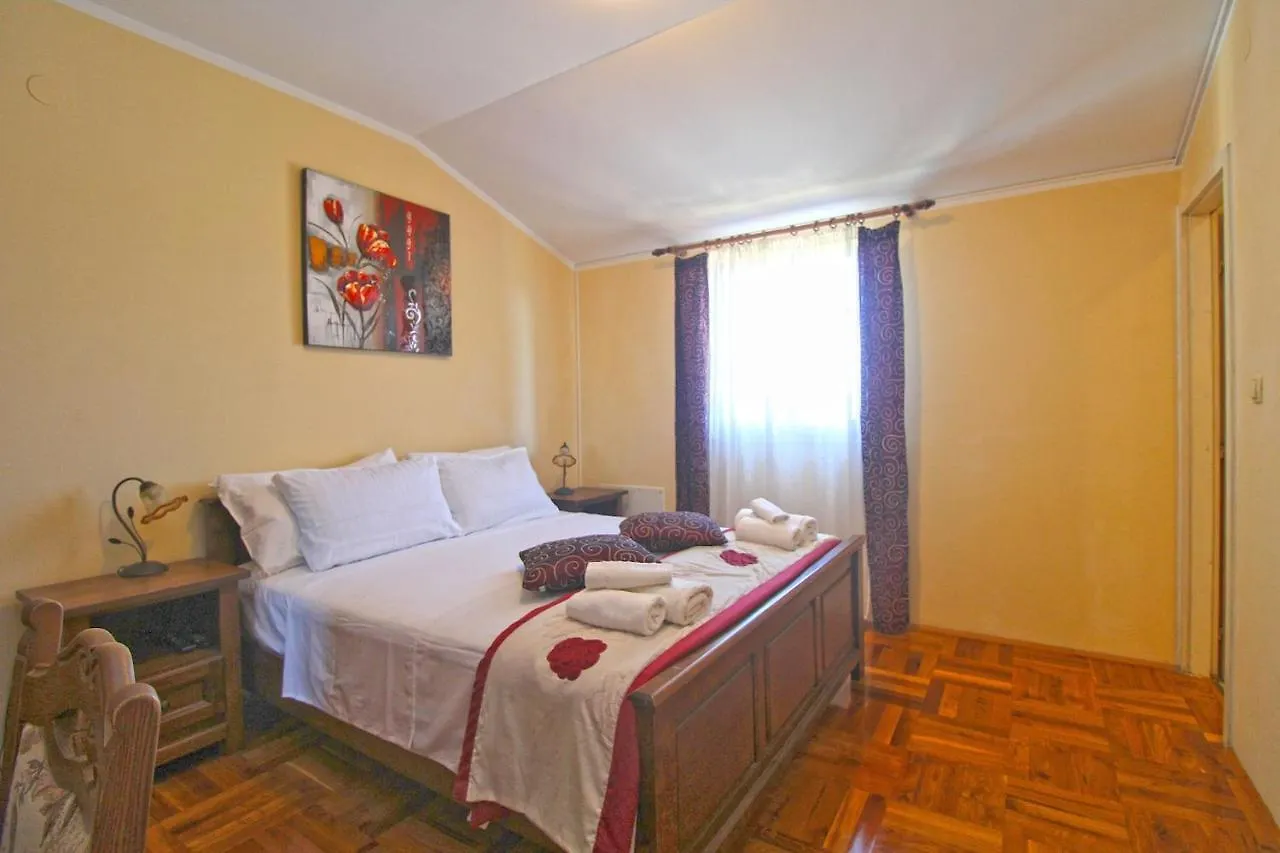 Holiday home Holiday House With A Swimming Pool Sisan, Medulin - 20775 Liznjan Croatia