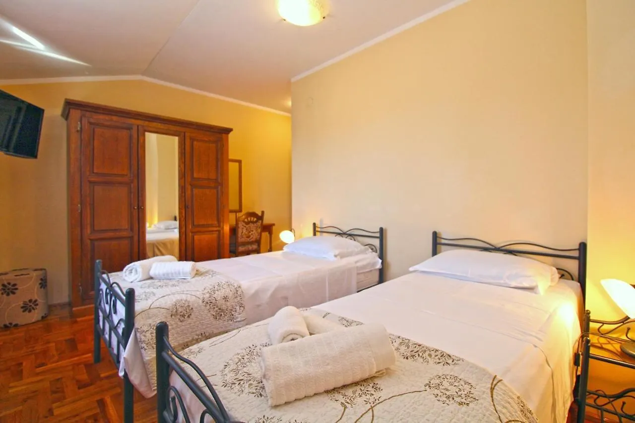 Holiday House With A Swimming Pool Sisan, Medulin - 20775 Liznjan