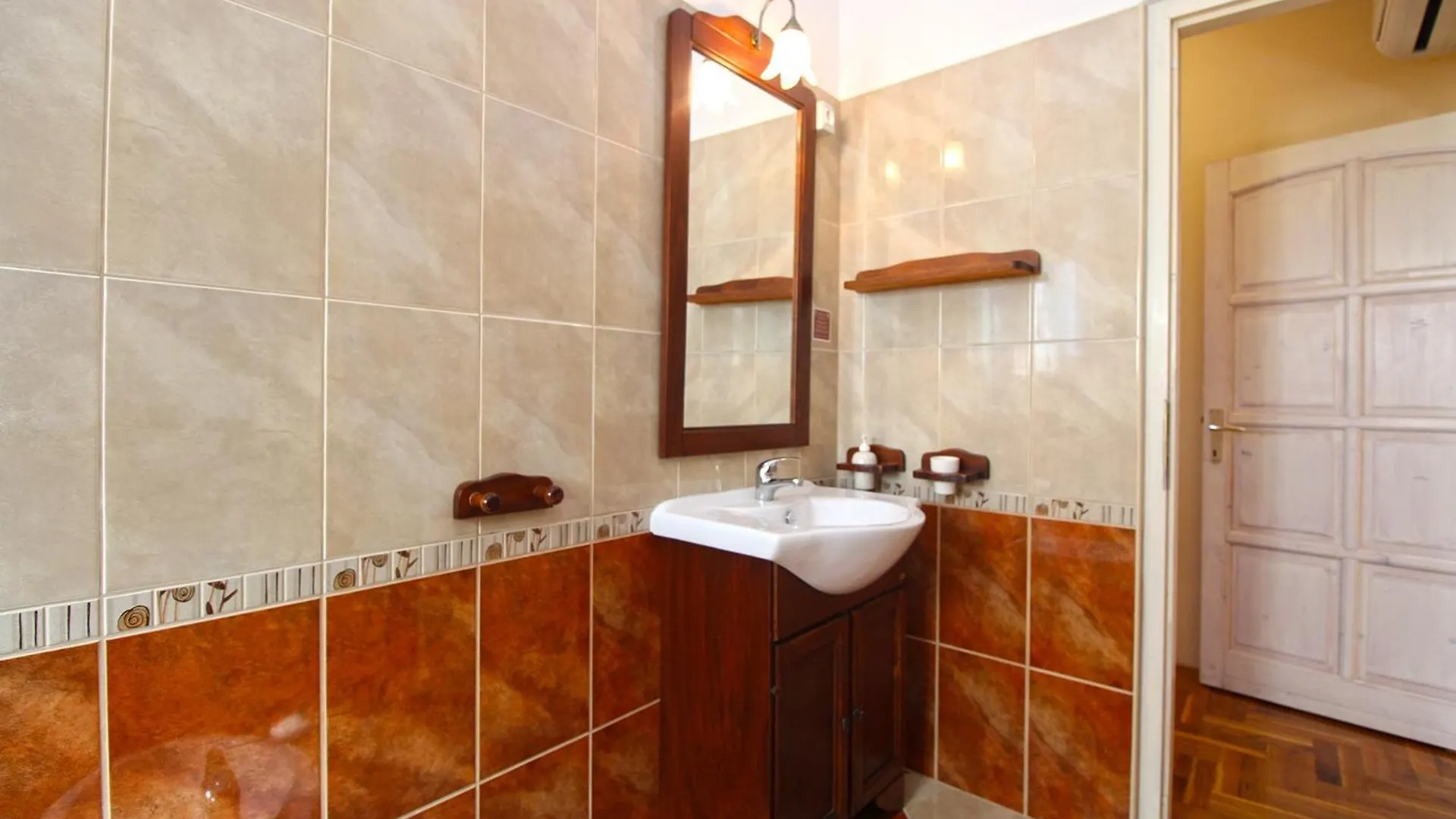 Holiday House With A Swimming Pool Sisan, Medulin - 20775 Liznjan Holiday home